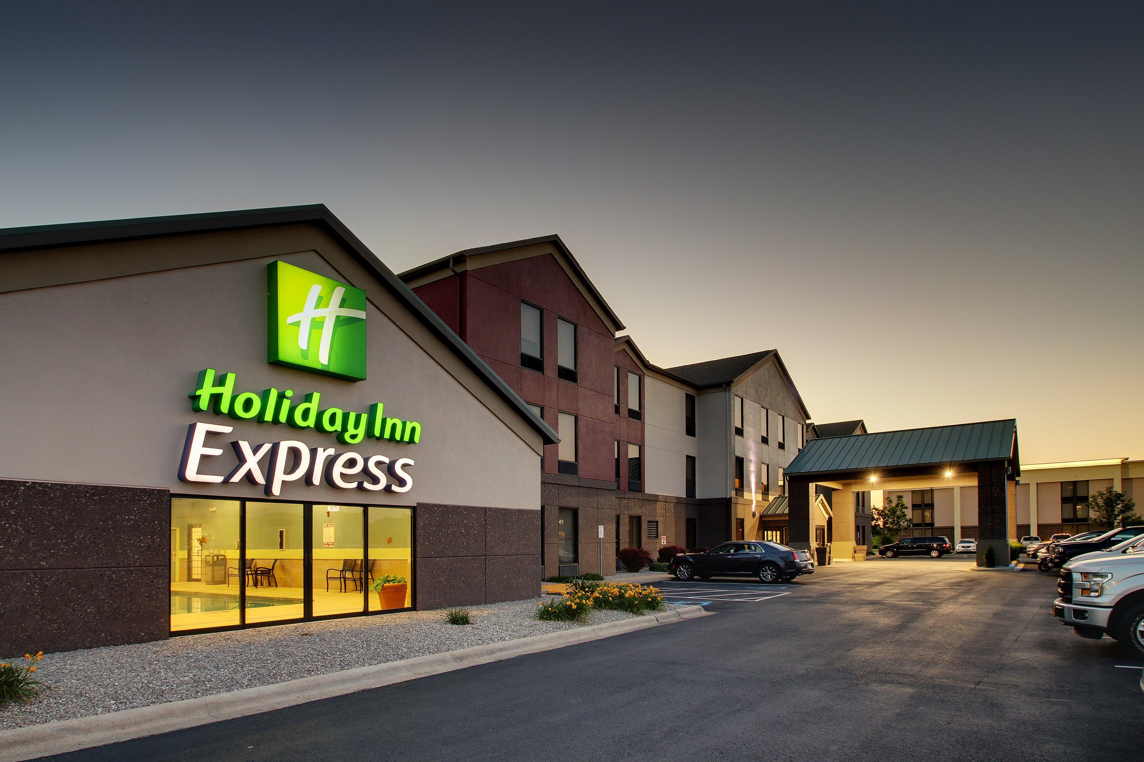 Holiday Inn Express Hotel & Suites Lebanon By Ihg Exterior foto